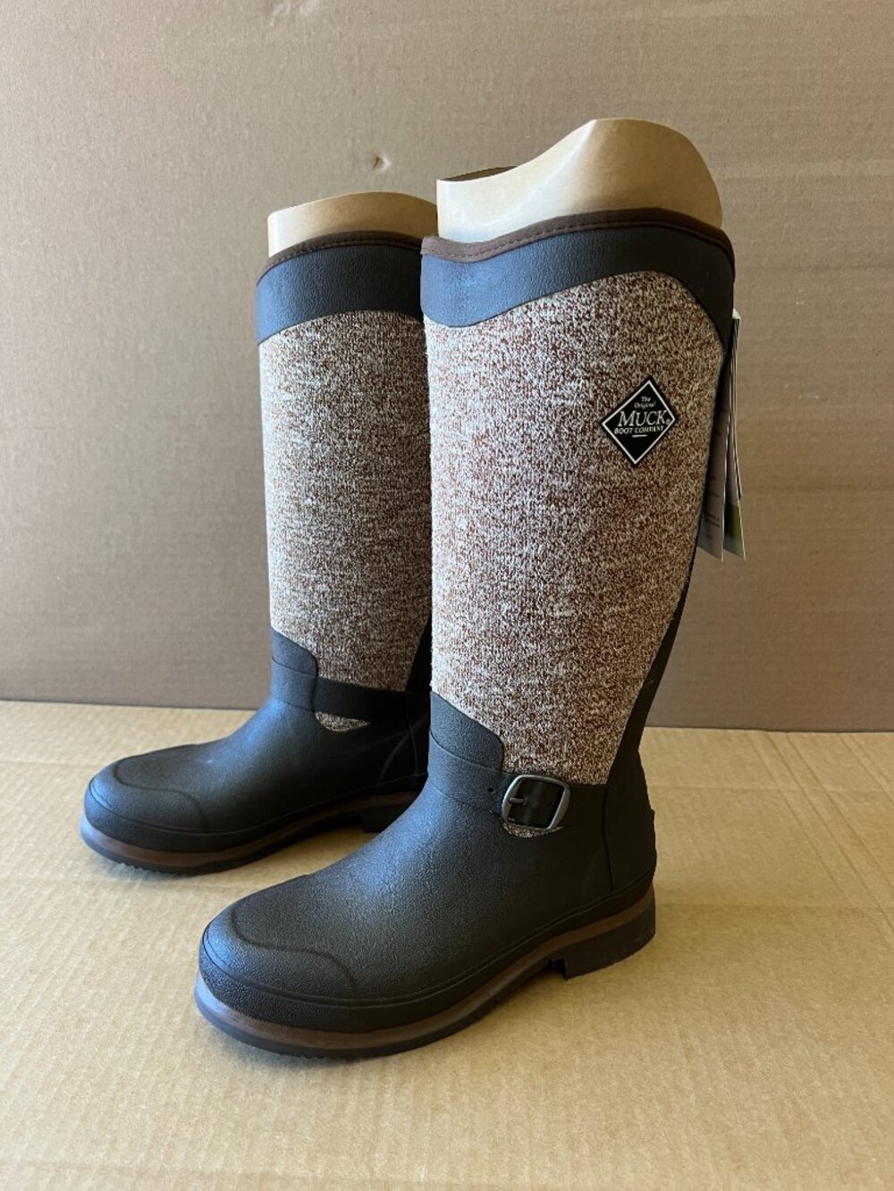 Muck Reign Supreme Winter Fleece lined Women's Size 5 Brown Rubber